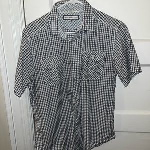 White/gray PD&C short-sleeve button up in medium